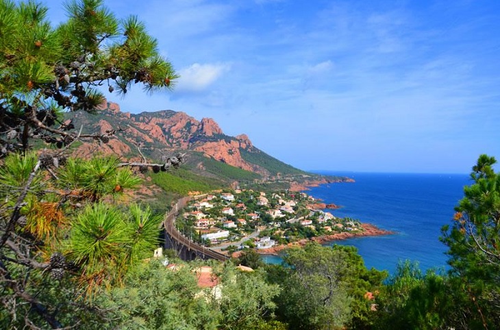 A compact guide to France’s Mediterranean playground – Côte d’Azur